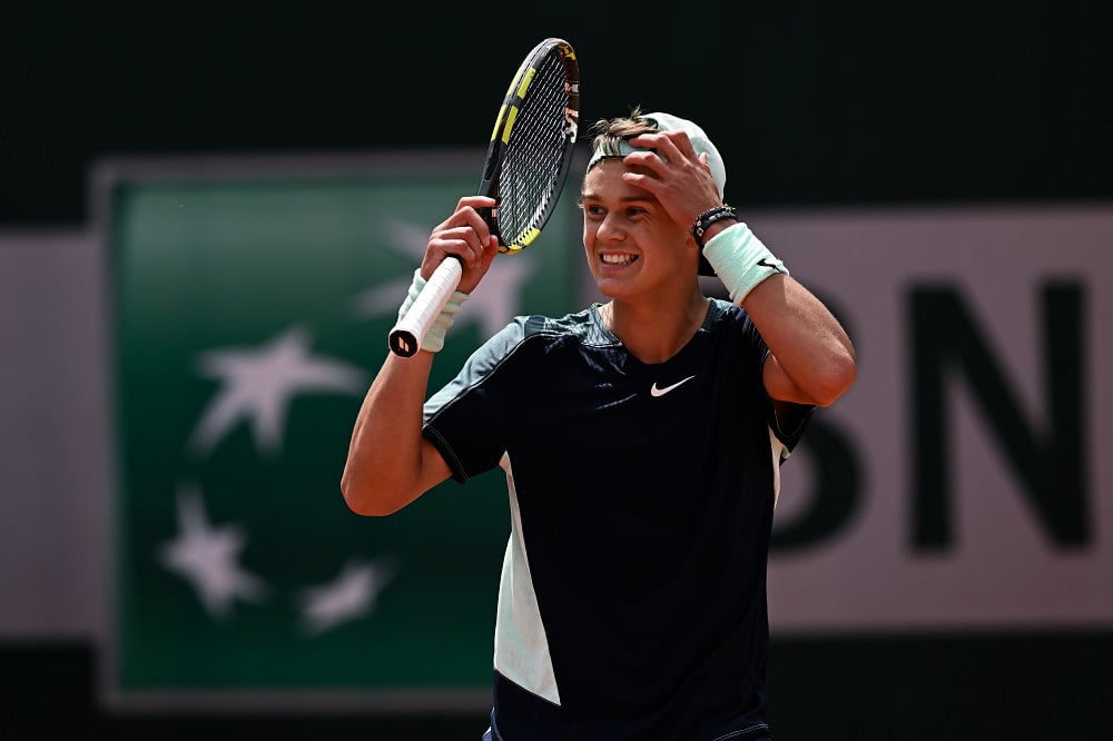 Roland Garros, brilla la stella di Rune: Tsitsipas si ferma e saluta il torneo