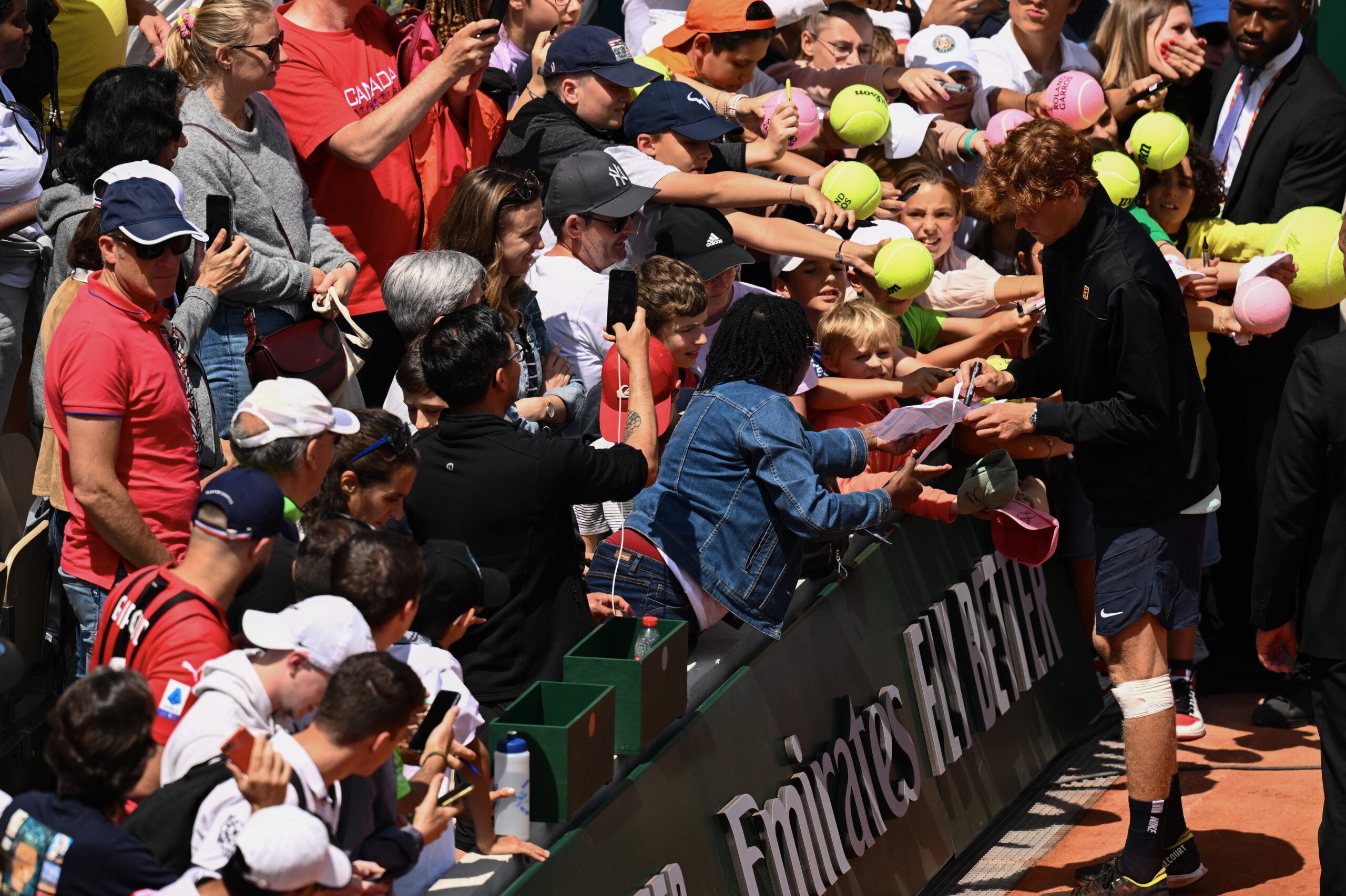 Roland Garros, Jannik Sinner: “Voglio migliorare fisicamente. Se c’è bisogno di fermarsi per due o tre tornei lo faccio”
