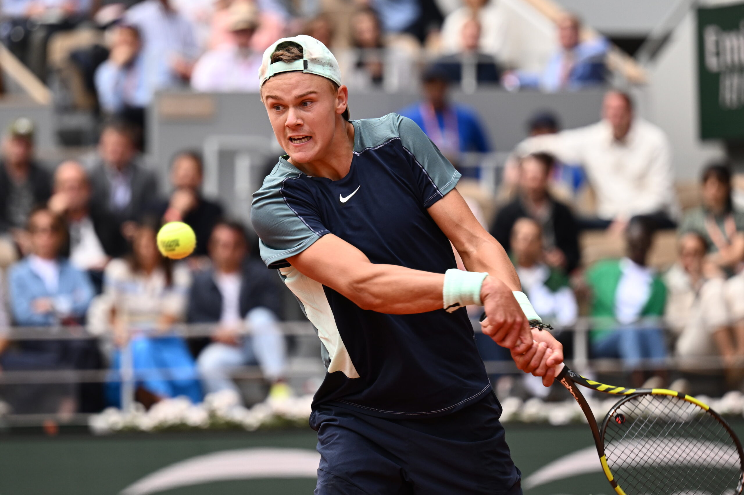 Holger Rune: “L’atteggiamento di Roger Federer alla mia età era forse 40 volte peggiore del mio”