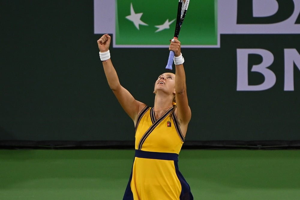 Victoria Azarenka, esclusa da Wimbledon perché bielorussa, in prima linea in un’esibizione a supporto dell’Ucraina