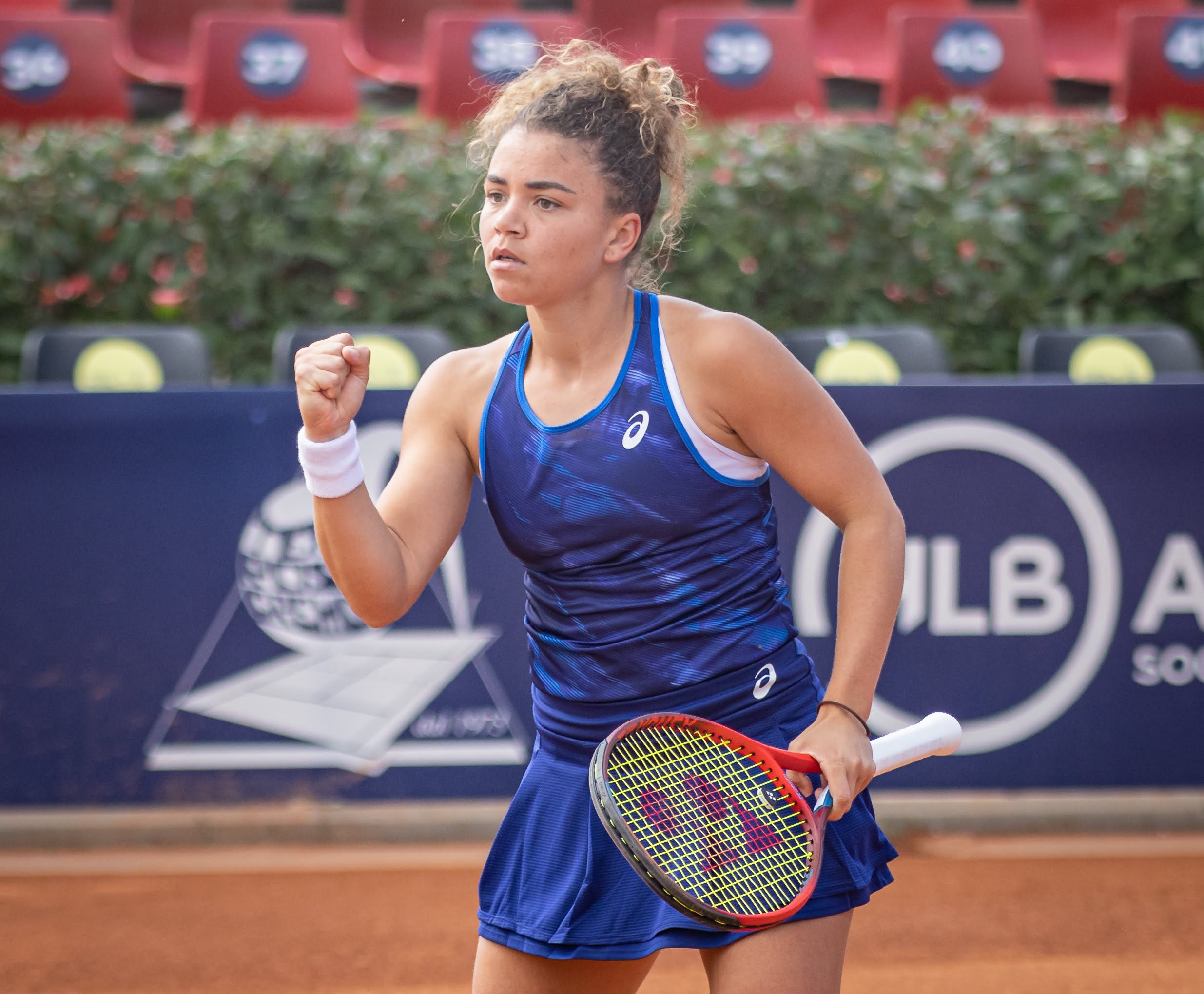Parma Ladies Open, che grinta Paolini: la rimonta su Niemeier vale l’accesso al secondo turno