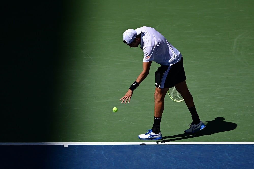 US Open: Davidovich Fokina è un osso duro, ma Berrettini vince al quinto e vola ai quarti