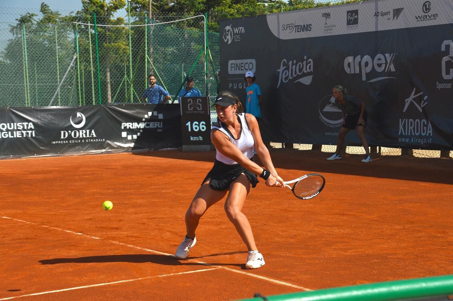 WTA 125 Bari, Brancaccio si ferma in finale: Grabher alza il trofeo