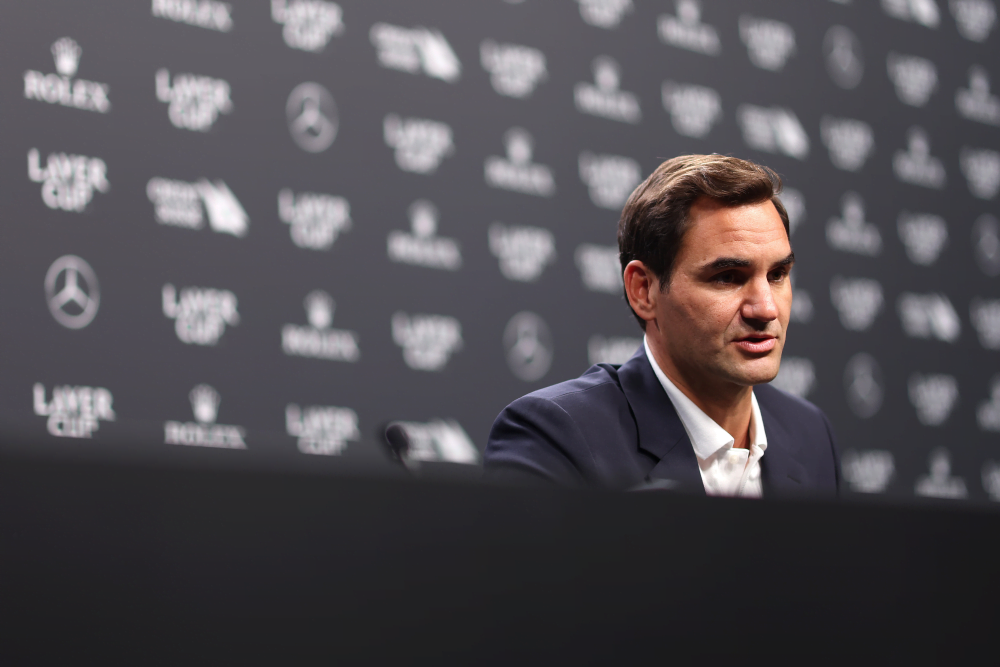 Laver Cup, McEnroe omaggia Federer: “Penso tu sia il più grande tennista di tutti i tempi. Un privilegio guardarti giocare”