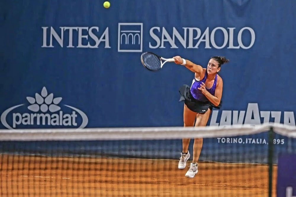 WTA 125 Bari, Paoletti e Brancaccio si sfideranno per un posto in finale. Cocciaretto out dopo tre ore di battaglia