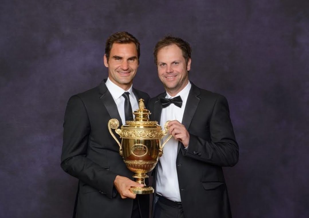 Il commovente messaggio di Severin Luthi a Federer: “Fiero di esserti stato accanto”