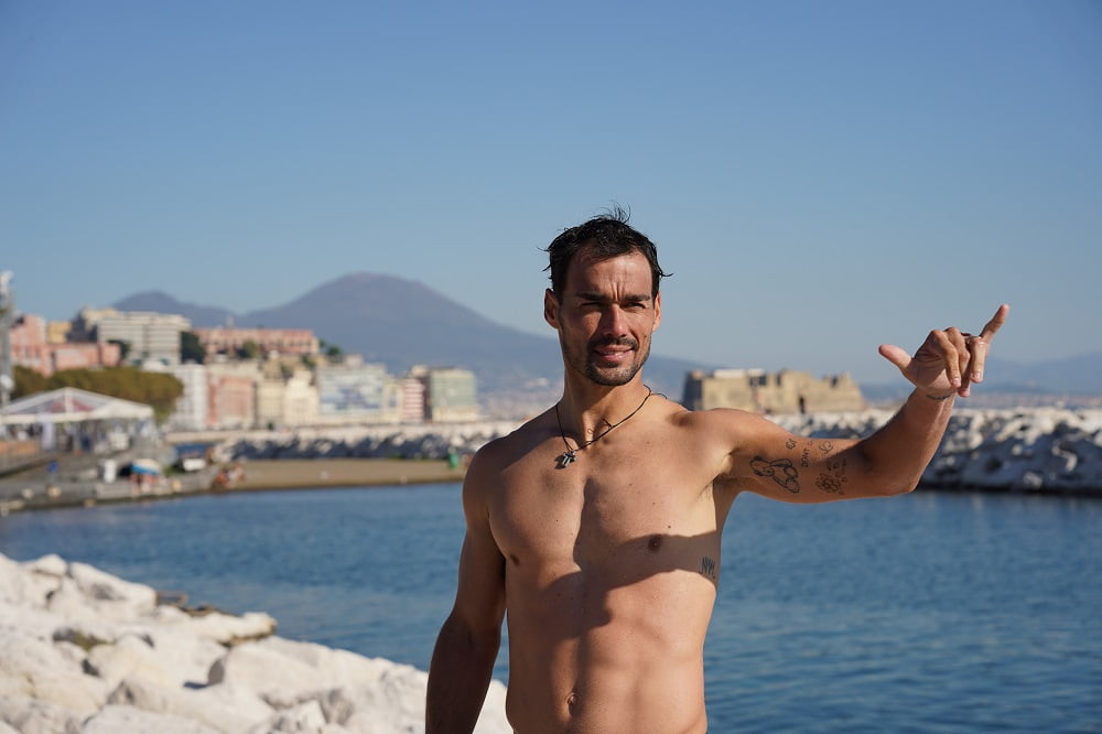 Tennis Napoli Cup, Fognini festeggia la vittoria con un tuffo nel Golfo (VIDEO)