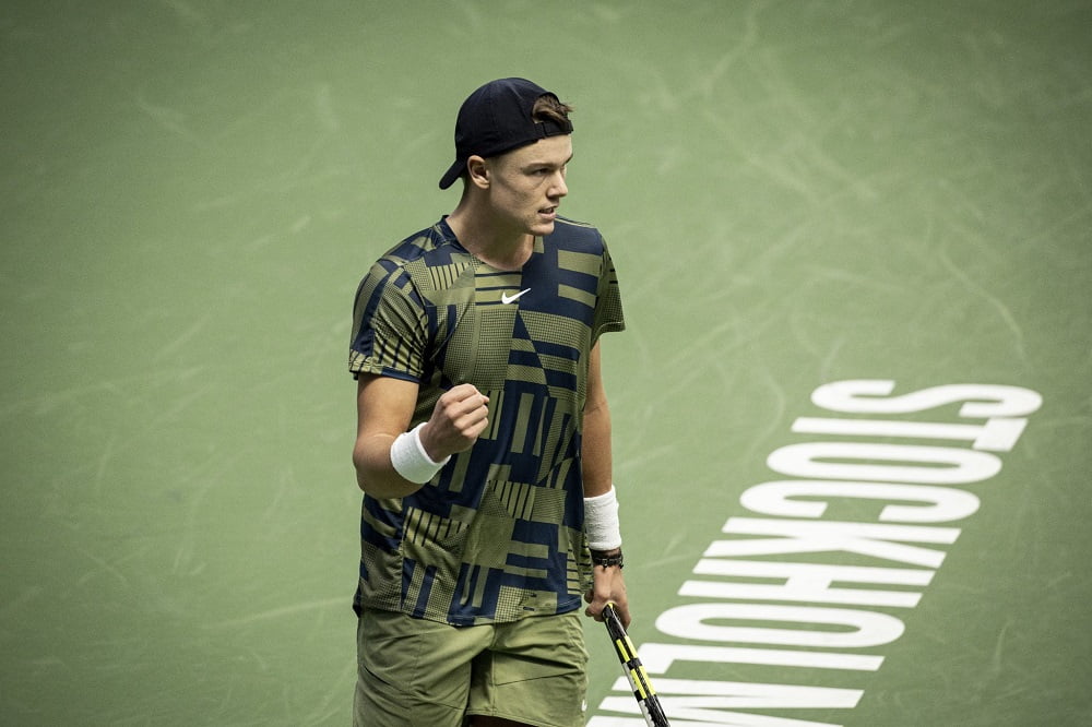 Holger Rune domina a Stoccolma e conquista il trofeo: ennesima finale persa per Tsitsipas