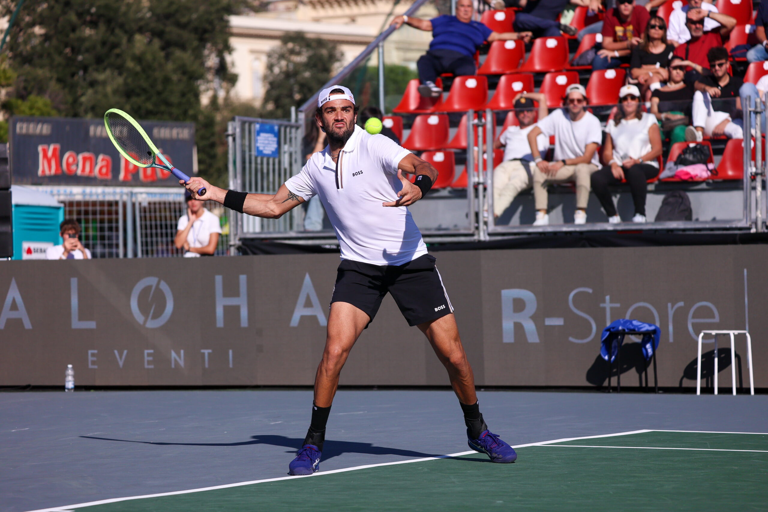 Tennis Napoli Cup, Berrettini stavolta non sbaglia: battuto Carballes Baena, è ai quarti