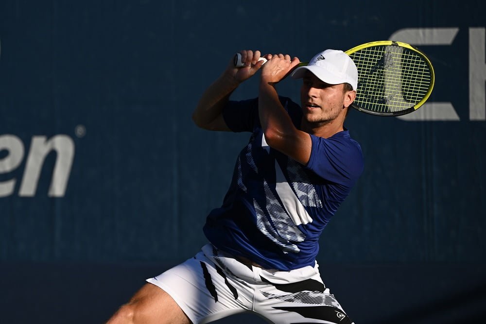 ATP 500 Tokyo, clamoroso Kecmanovic: cancella sei match point e vince uno dei match dell’anno