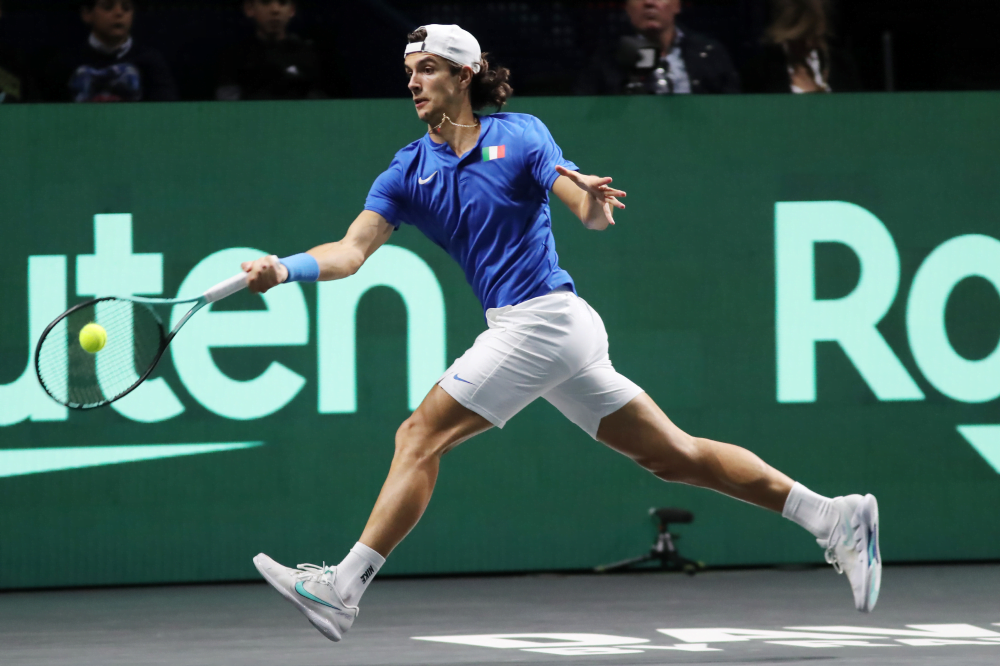 Coppa Davis, Auger-Aliassime piega Musetti: Italia-Canada si deciderà al doppio decisivo