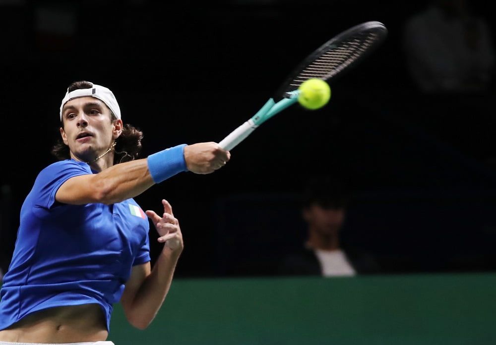 Davis Cup Finals, Musetti cede in due set a Fritz: Italia – Stati Uniti si decide al doppio