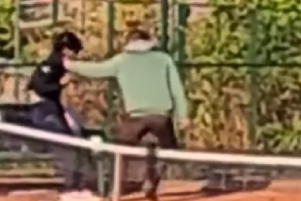 Serbia, aggredisce brutalmente la figlia durante un allenamento (VIDEO)