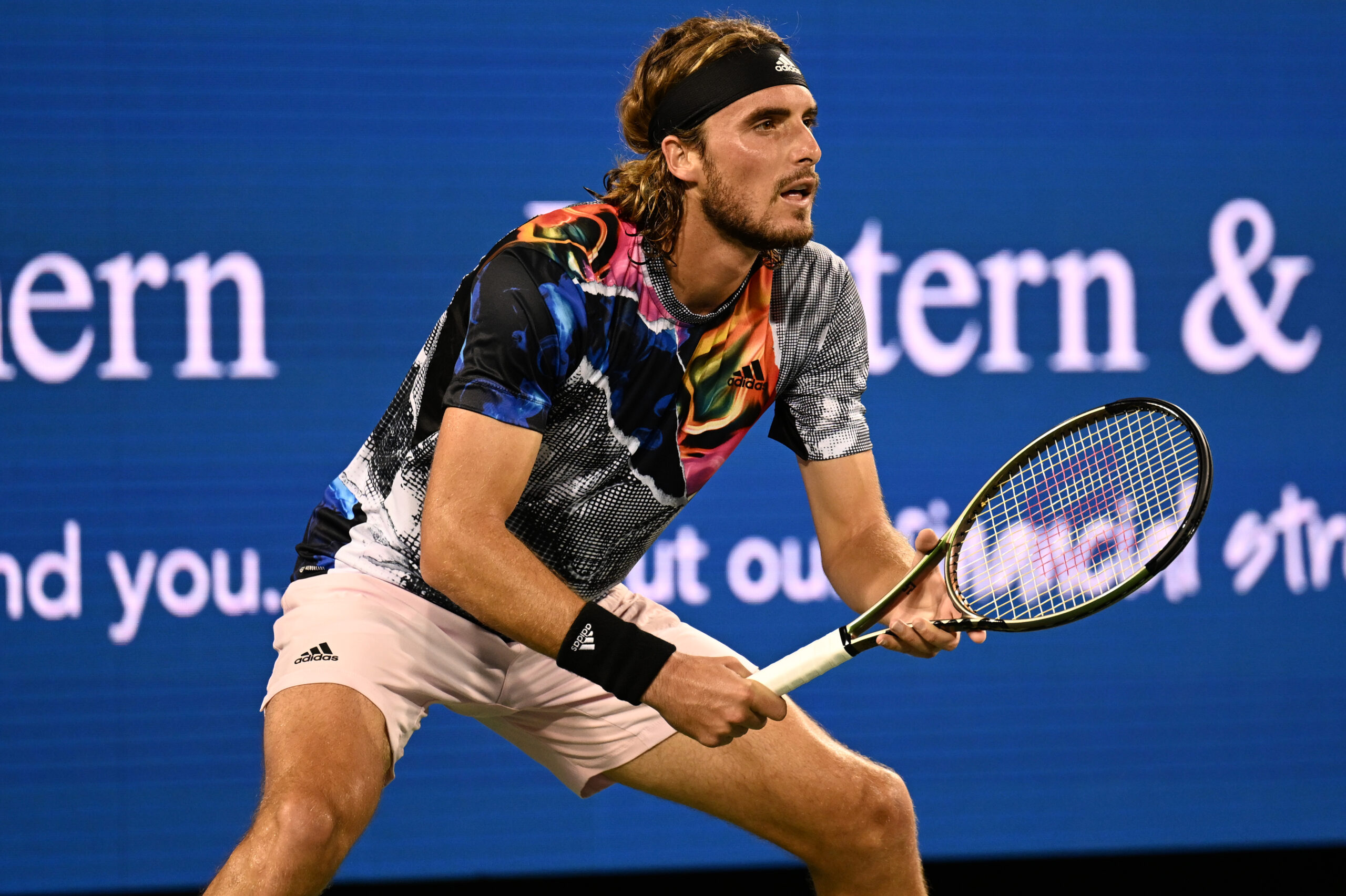 Stefanos Tsitsipas sul femminismo moderno: “È passato dall’uguaglianza di genere a un culto dell’indignazione per denigrare gli uomini”