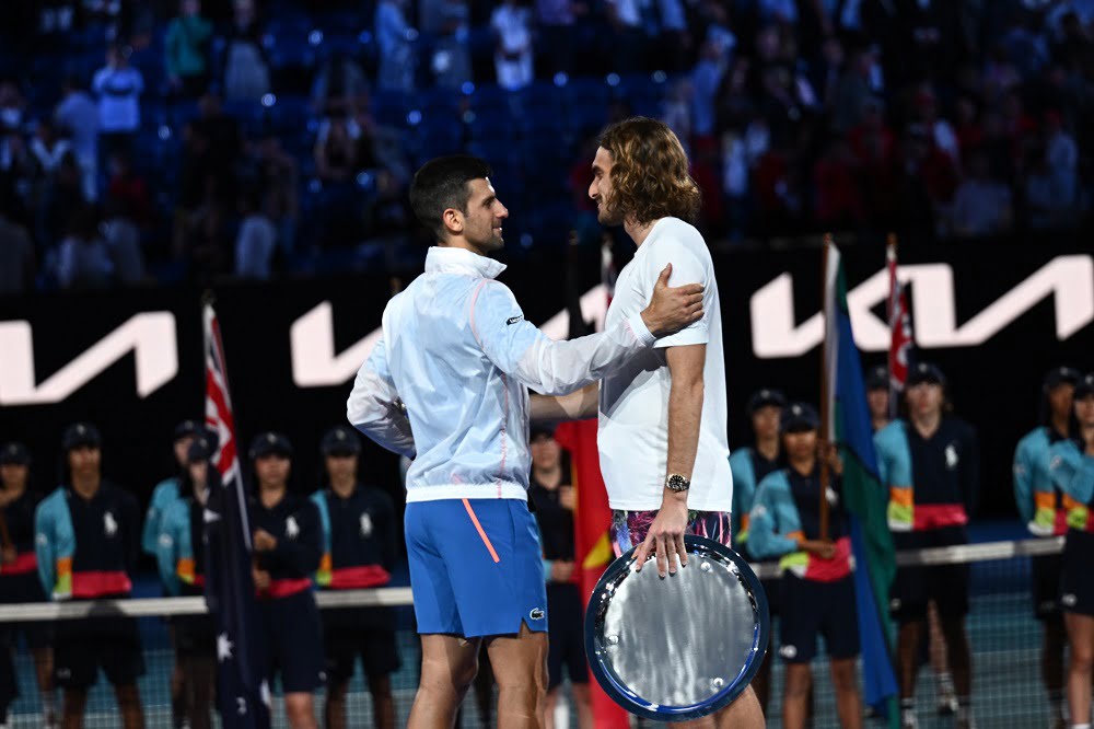 Australian Open, Djokovic elogiato da Tsitsipas: “È il più grande ad aver mai preso in mano una racchetta”