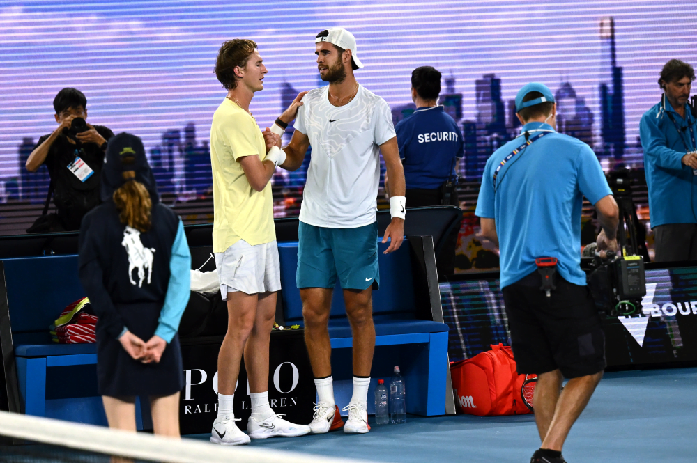 Australian Open, Sebastian Korda: “Esco a testa alta, in alcuni momenti riuscivo a malapena a tenere la racchetta in mano”