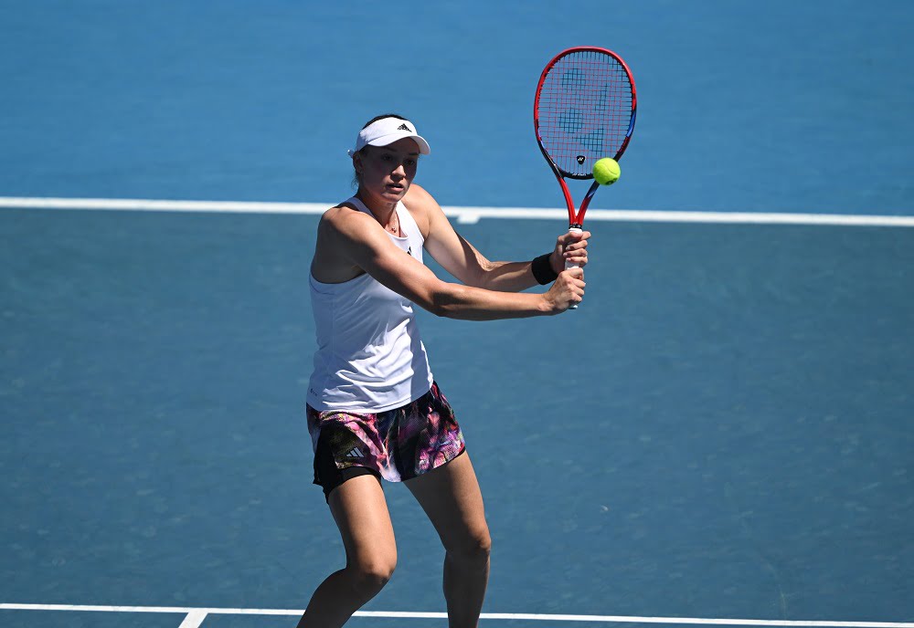 Australian Open, Elena Rybakina doma Azarenka e vola in finale