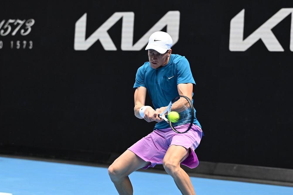 Australian Open, Sinner lancia la sfida a Tsitsipas: “È uno dei più forti, sono queste le partite che voglio giocare”