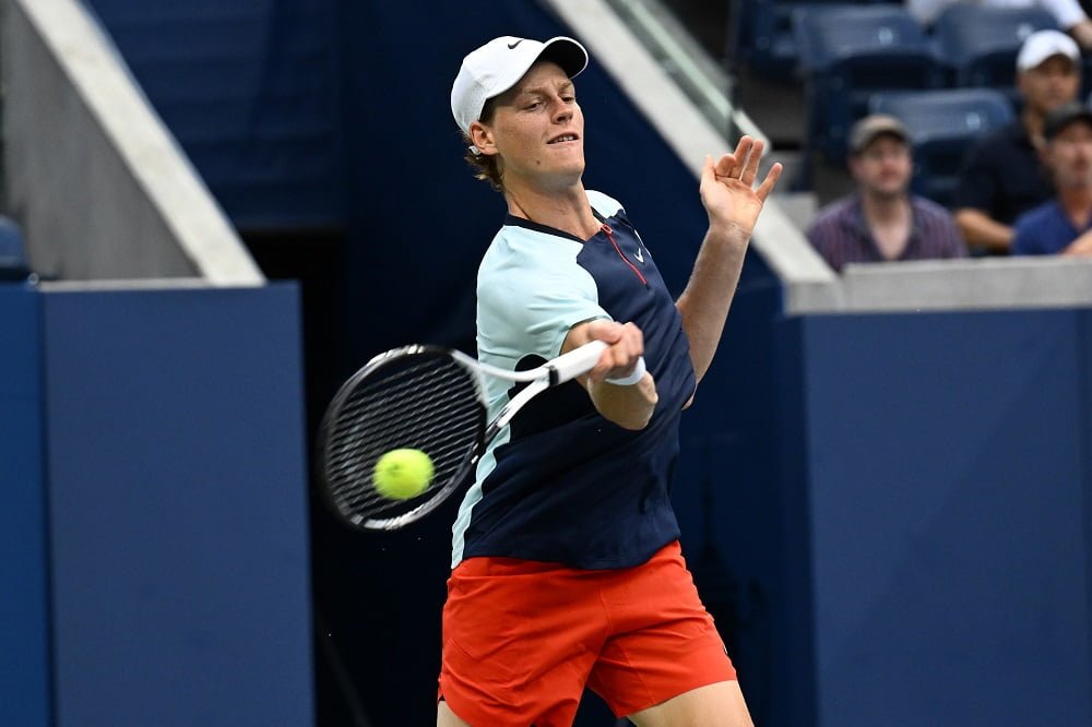 ATP Adelaide 1, Sinner condizionato da un problema all’anca: Korda in semifinale
