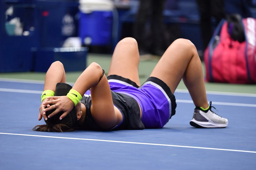 Miami Open, Bianca Andreescu costretta ad abbandonare il campo in sedia a rotelle (VIDEO)