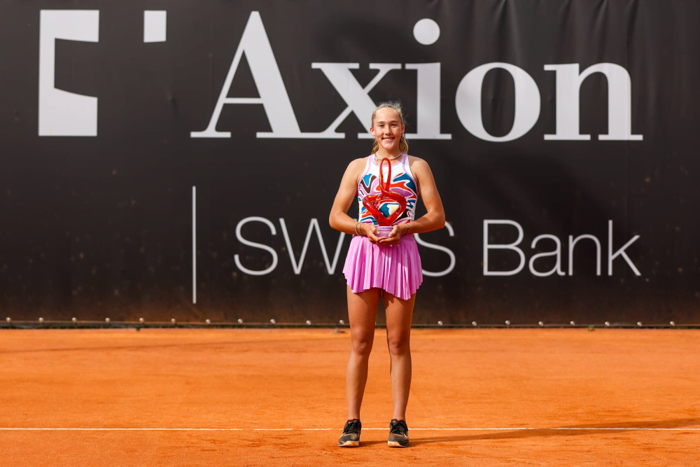 ITF Chiasso, brilla la stella di Mirra Andreeva: la 15enne russa batte Céline Naef e conquista il titolo