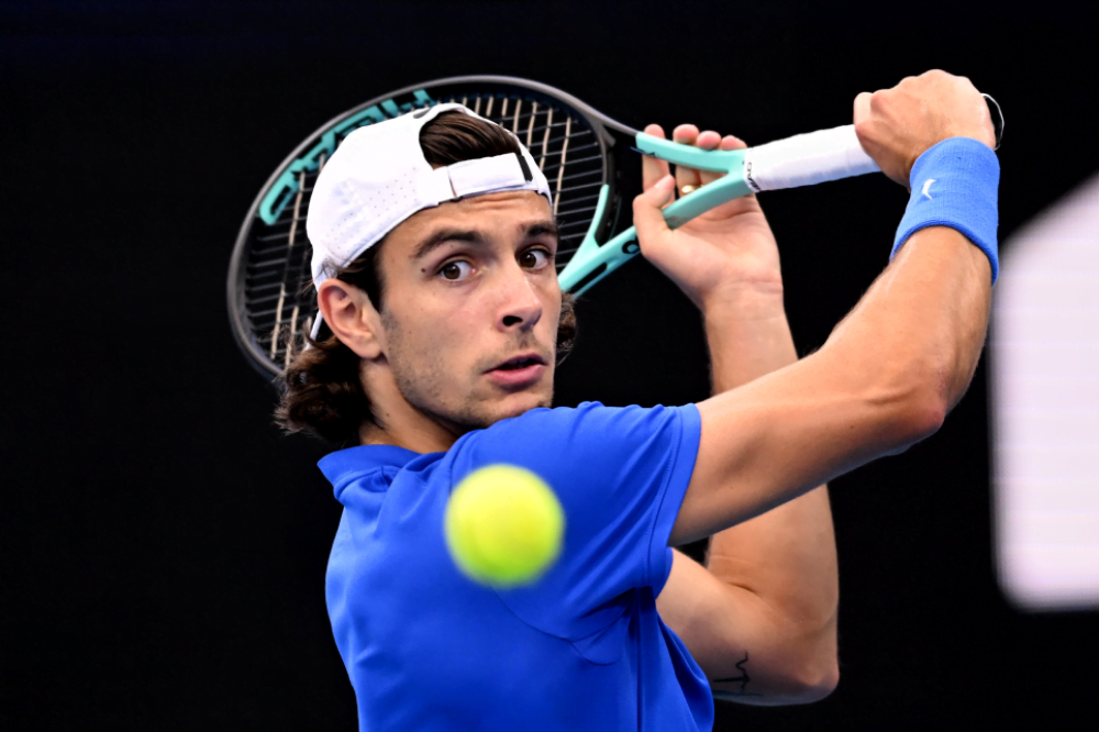 ATP 250 Marrakech, Musetti ritrova il sorriso: battuto Gaston in due set. Ai quarti di finale anche Vavassori, fuori Passaro
