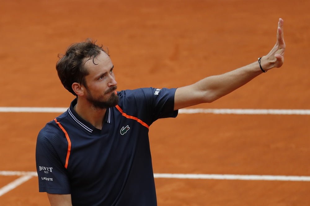 Internazionali BNL d’Italia, sarà atto 12 tra Medvedev e Tsitsipas: spettacolo assicurato a Roma