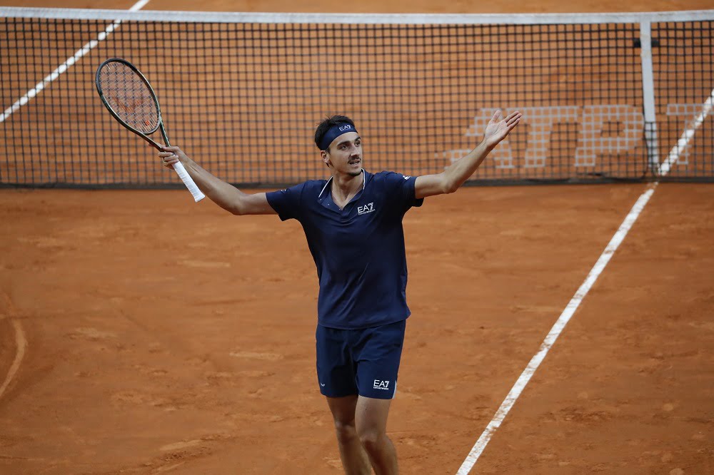 Internazionali BNL d’Italia, Sonego sconfigge Nishioka e accede al terzo turno