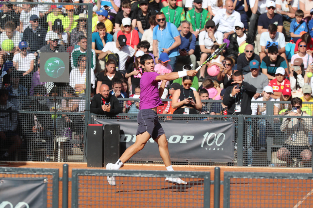 Internazionali BNL d’Italia, esordio vincente per Alcaraz a Roma: battuto Ramos-Vinolas nel derby spagnolo