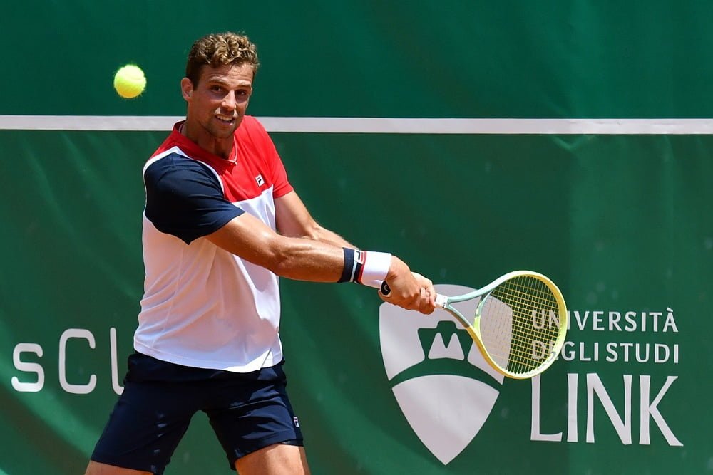 PL Open International, avanti Napolitano e Ferrari. Brillano Debru e la prima testa di serie Crawford
