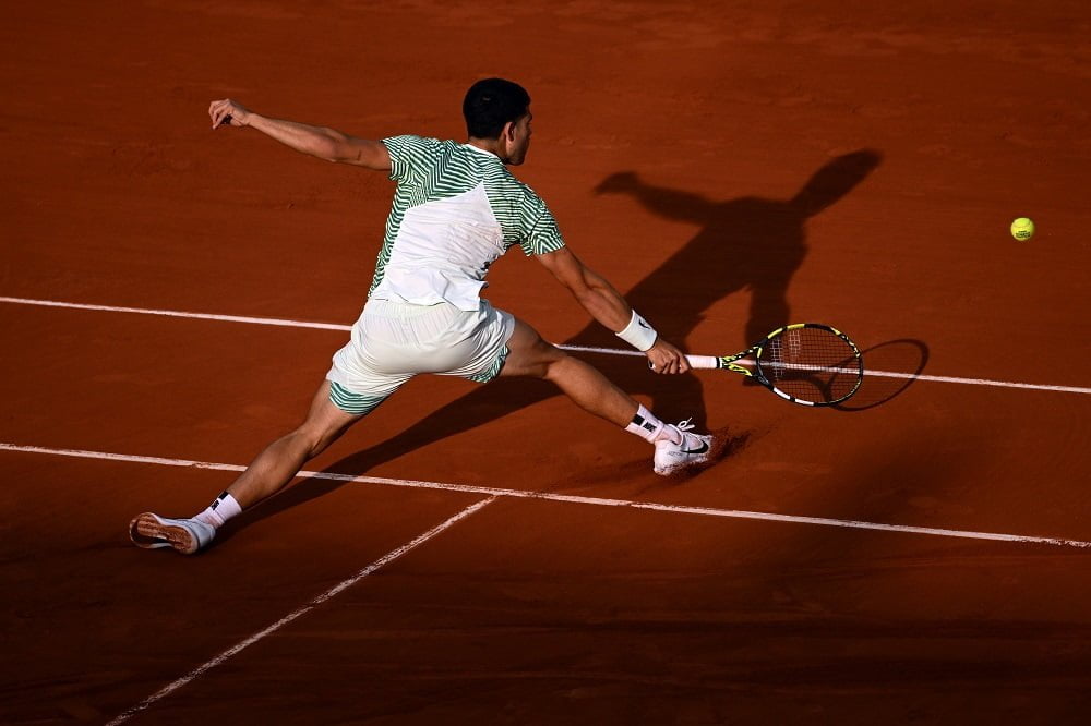 Roland Garros, Alcaraz: “Djokovic sarà sempre il favorito, per me un sogno sfidarlo qui”