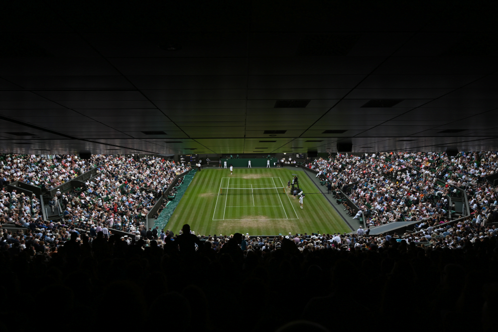 Socrate e Budda, compromesso a Wimbledon: “Non parlarmi… anzi sì!”