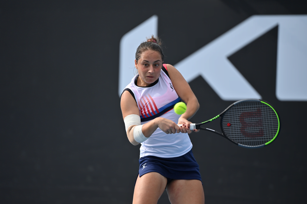 WTA 250 Losanna, Cocciaretto è ai quarti di finale: battuta Riera. Bronzetti fuori all’esordio