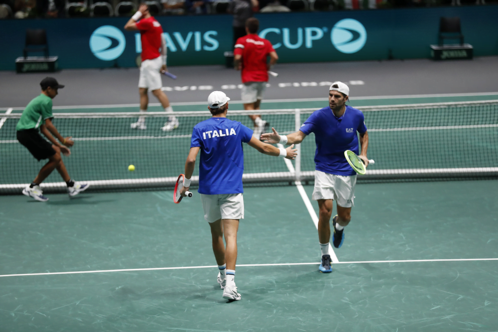 Coppa Davis, niente da fare per Arnaldi e Bolelli: l’Italia lotta ma perde anche il doppio