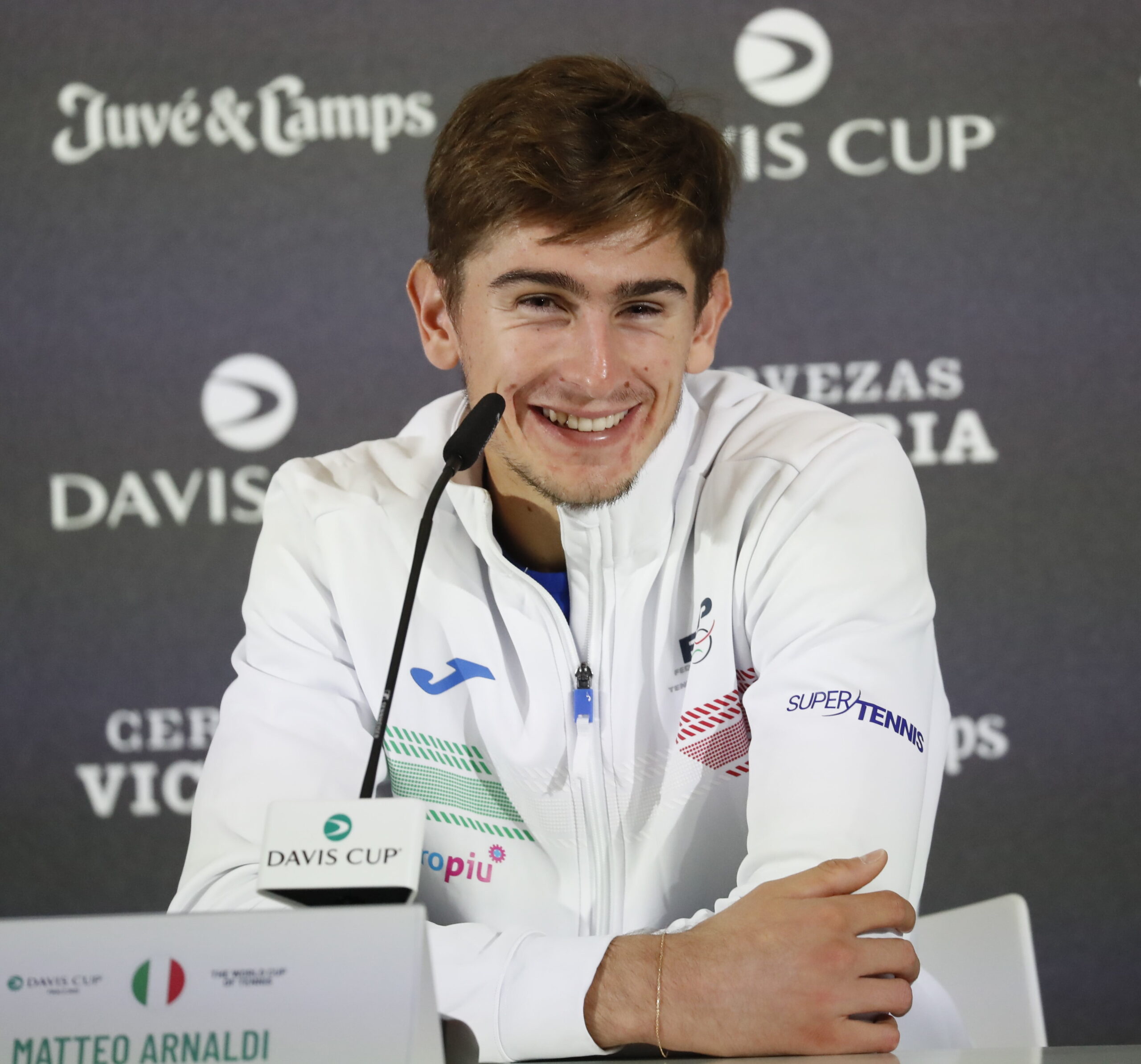 Arnaldi: «Giocare male e vincere, è la Davis!»