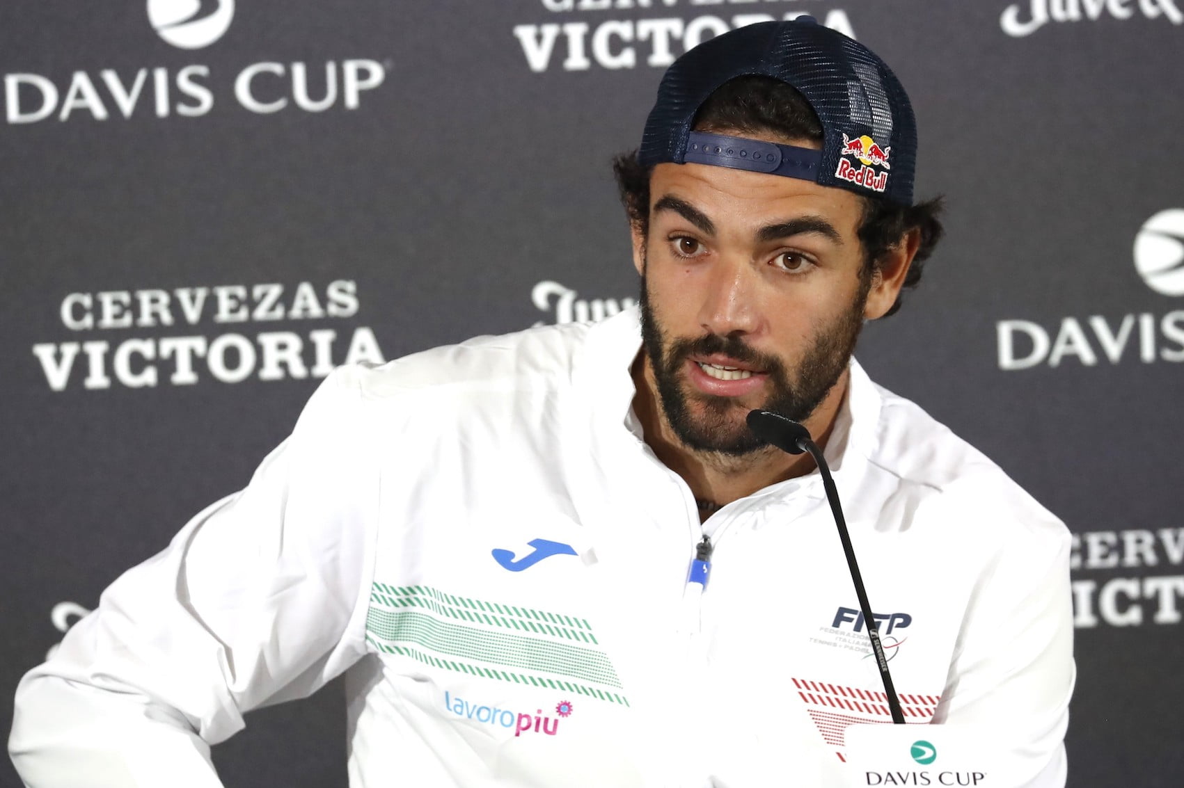 Berrettini: «Ho pensato di smettere ma ora in campo mi è tornato il sorriso»