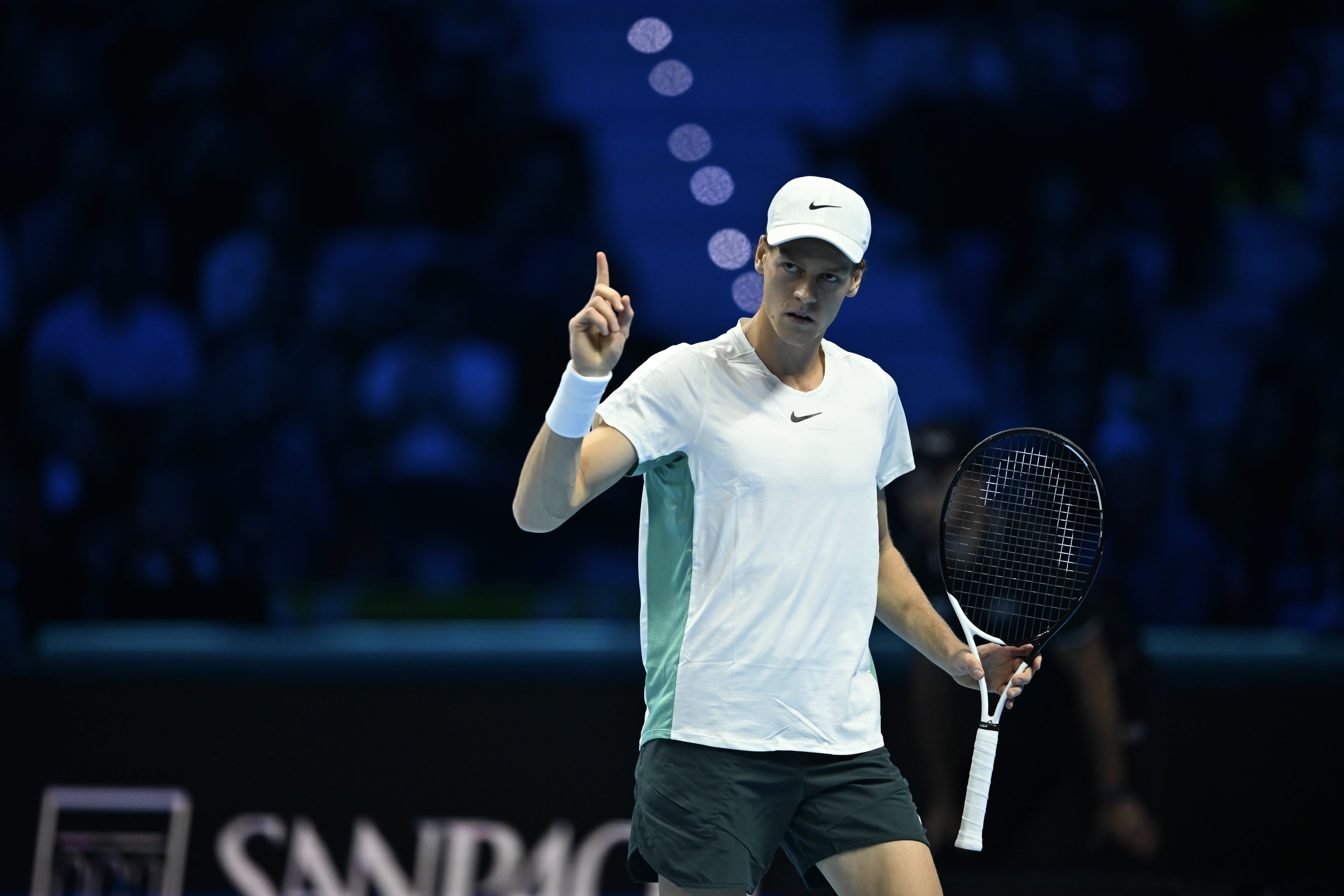 Nitto ATP Finals, Sinner sei grande! Battuto Djokovic dopo tre ore, Torino in delirio