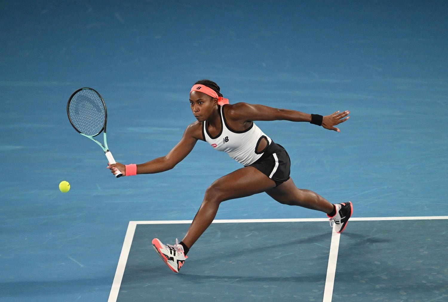 Rybakina travolge Sabalenka e trionfa a Brisbane. Gauff conferma il titolo ad Auckland