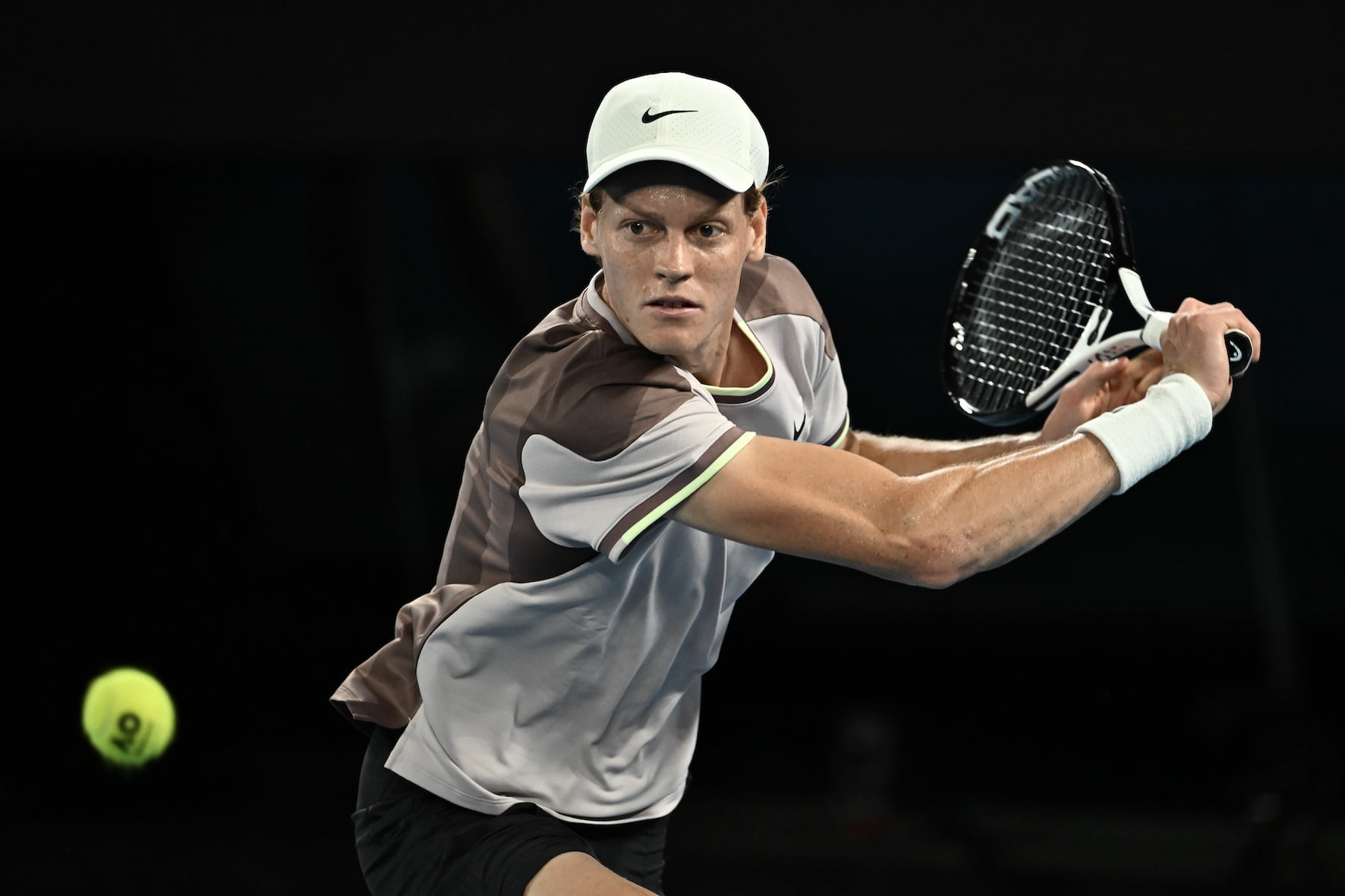 Jannik raccoglie il testimone e supera il maestro