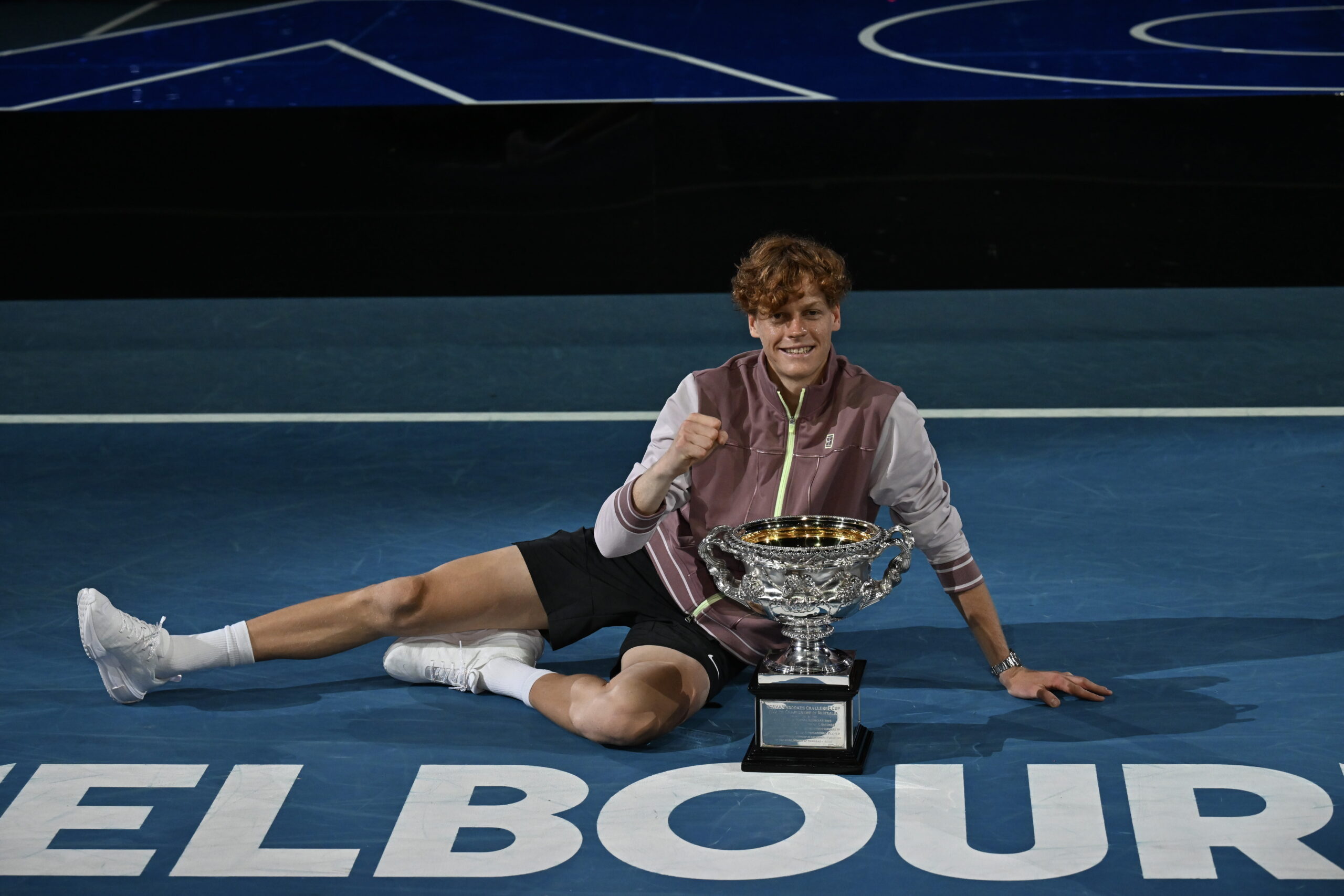 L’impresa di Jannik Sinner celebrata a ogni latitudine: da Alcaraz a Djokovic, i complimenti degli altri tennisti
