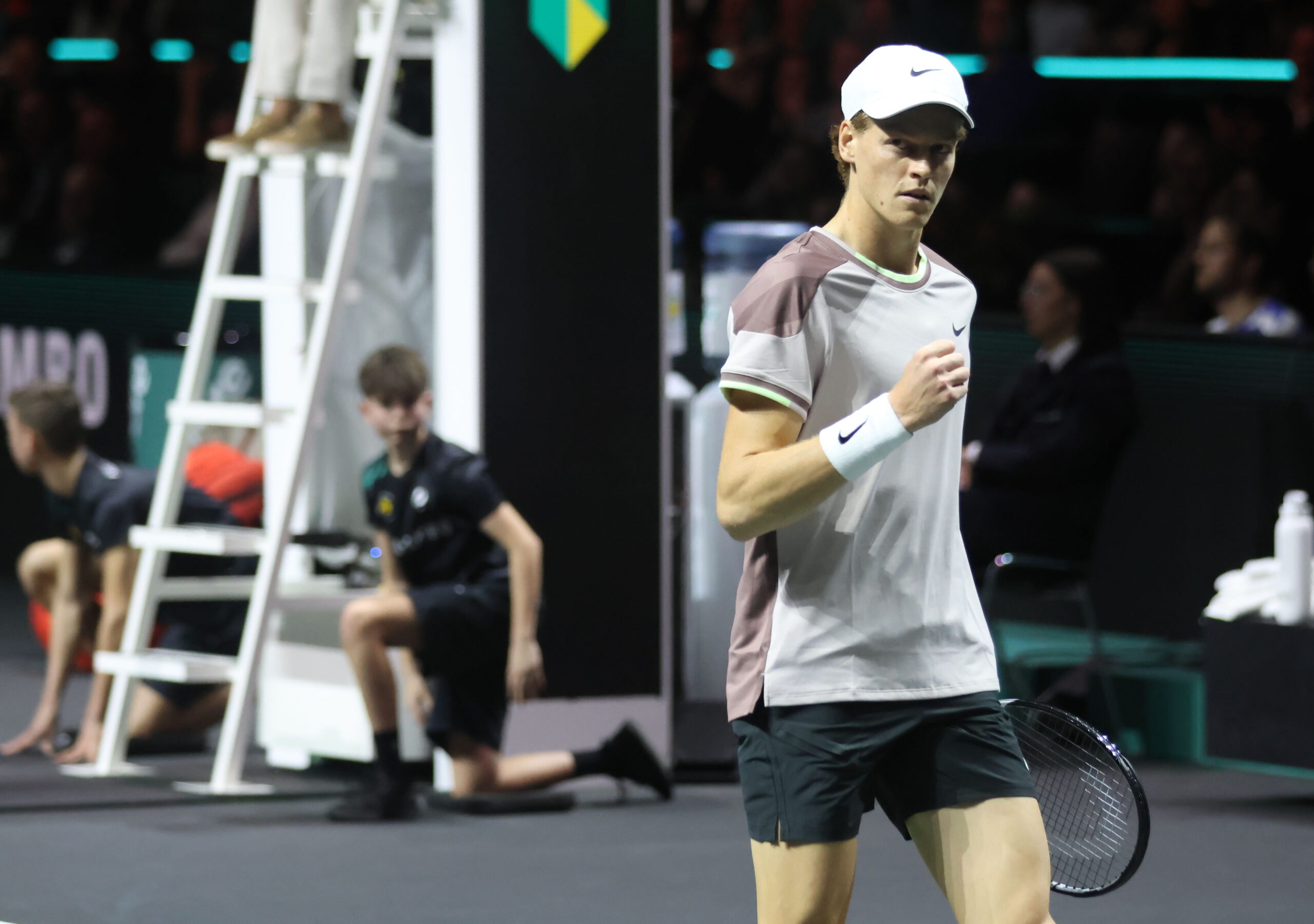 Sinner fa 200: Raonic si ritira dopo un set, è in semifinale a Rotterdam