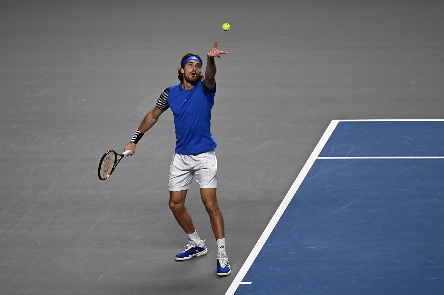 Il servizio di Tsitsipas vale oro: 1000 dollari in beneficenza per ogni ace realizzato ad Acapulco
