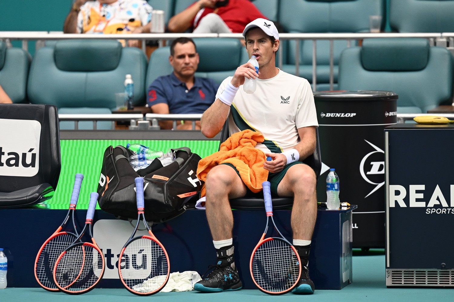 L’uscita del campo commovente di Andy Murray. “Oggi la mia ultima partita qui” (VIDEO)