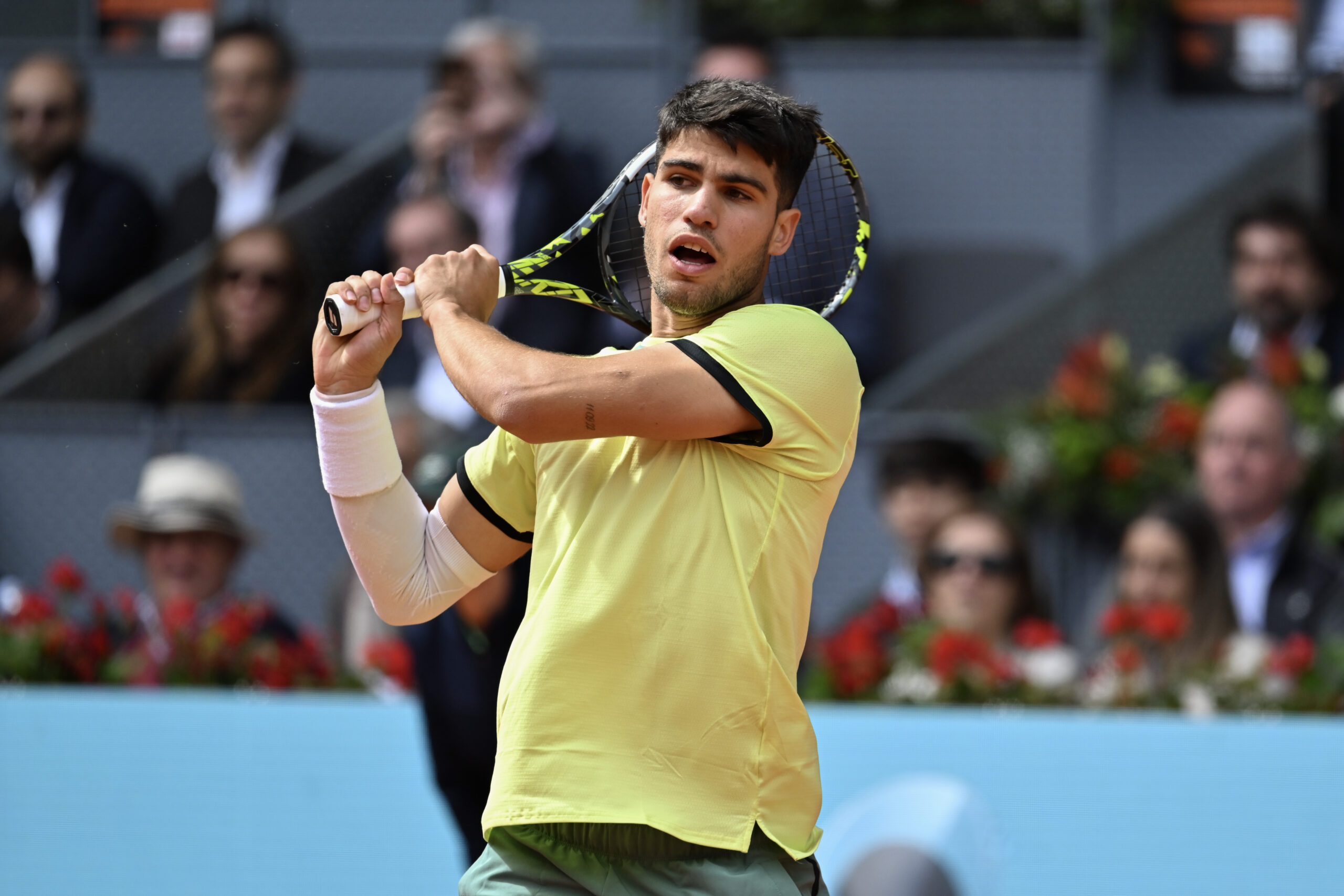 Carlos Alcaraz rimonta Cerundolo e vince il primo match a Montecarlo