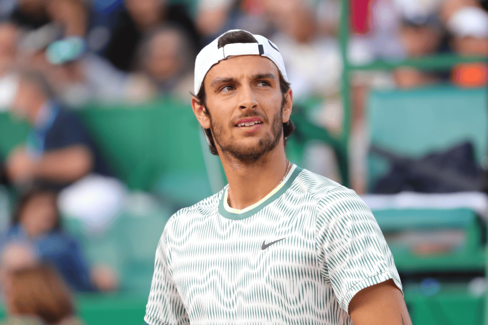 ATP 500 Barcellona, debutto amaro per Musetti. Eliminato anche Vavassori