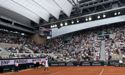 Tifo, insulti, sputi: è il Roland Garros, bellezza