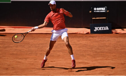 Ginevra, Djokovic si prende la rivincita su Arnaldi e vola in semifinale