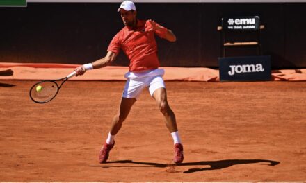 Novak Djokovic convince all’esordio a Ginevra e raggiunge Arnaldi