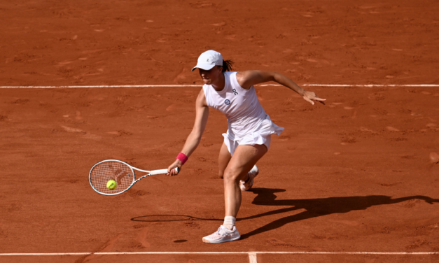 Swiatek vince il match del giorno con Osaka: gli highlights della sfida