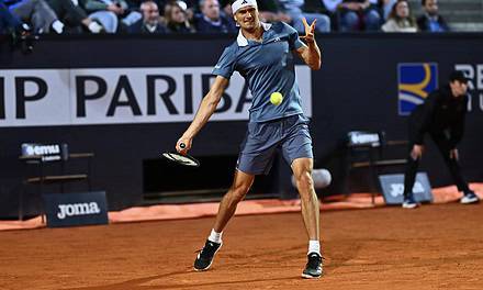 Alexander Zverev trionfa agli Internazionali d’Italia. Sconfitto Jarry in due set